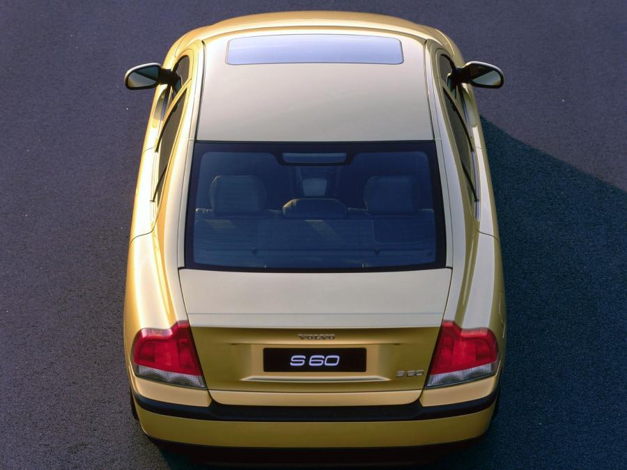  Volvo S60 2000 года  (фото 18 из 37)